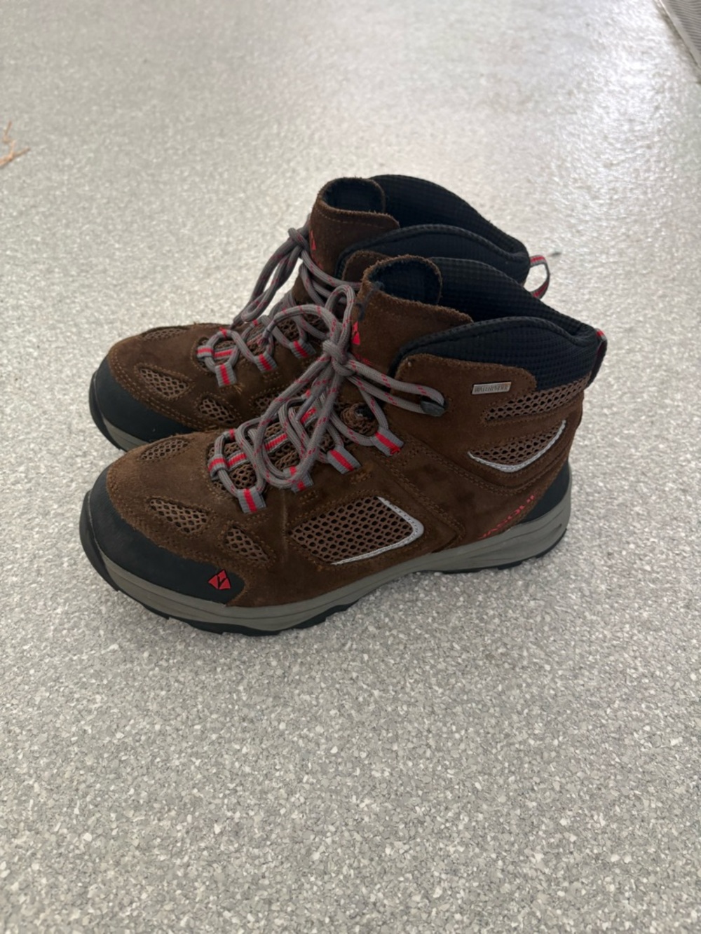 Vasque Breeze III UltraDry hiking boots women’s size 6